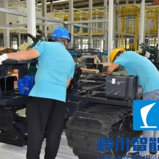 收割机装配流水线