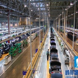 新能源汽车组装线